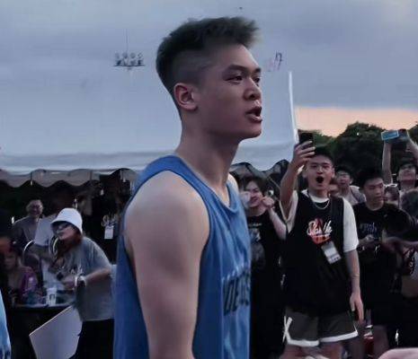 中国路人王队空降日本,102:87完胜日本街球代表队,凯旋而归!