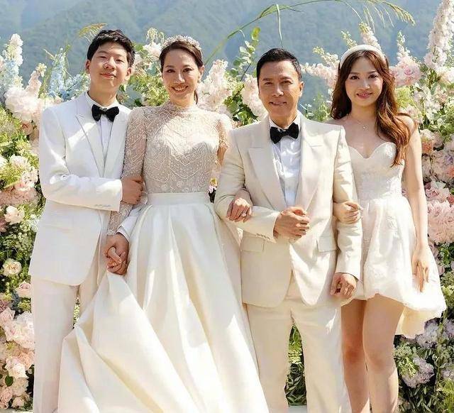 夫妇在意大利科莫湖庆祝结婚20周年,王宝强竟现身_jasmine_香港_儿子