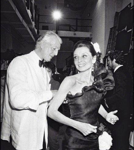 纪梵希:那个号称全世界最懂赫本的男人,却选择同性作为终身伴侣_的