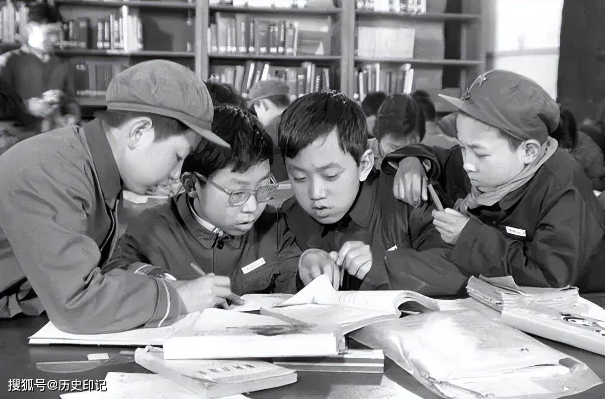 1977年恢复高考珍贵老照片,无数人的命运就此改变_上海_全国_北京市