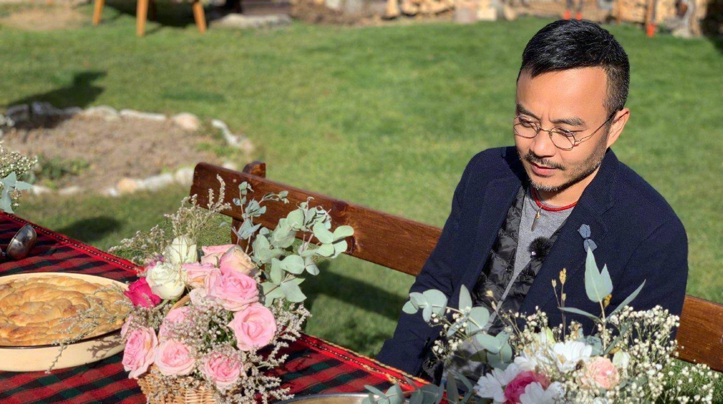 汪涵45岁生日:杨乐乐晒和沐沐骑车瞬间,王一博和沈梦辰嘴真甜_照片