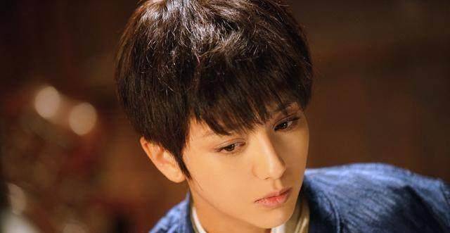 佟丽娅《远大前程》美得像仙女,羡慕陈思诚的美妻_短发_淡妆_旗袍