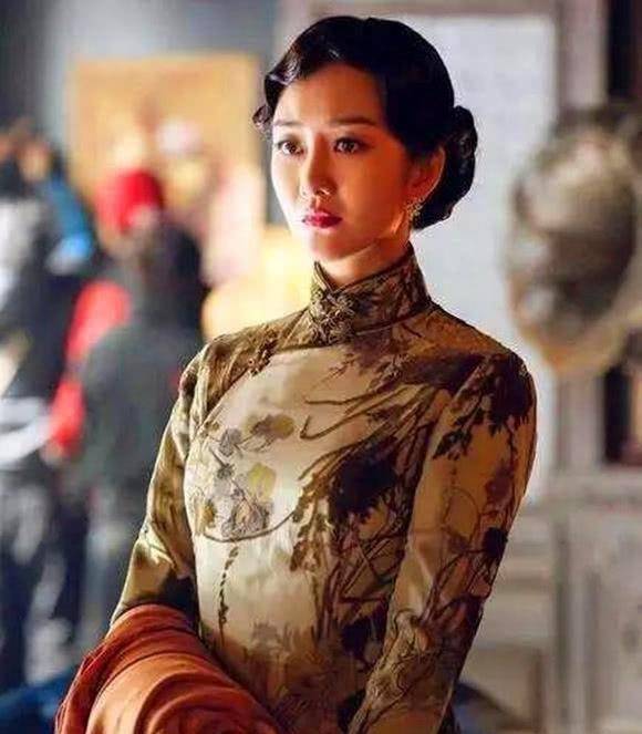 之后,王鸥因出演多部热播影视剧,无论是《精忠岳飞》中身负国恨家仇而