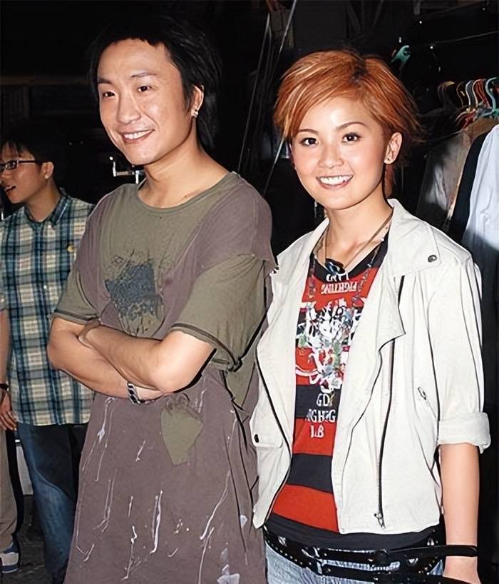 2009年,杨颖和郑中基在拍摄电影《花田喜事2010》时被传出关系暧昧