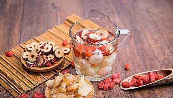 补中益气,养血安神,维生素丸干姜:温中散寒,回阳通脉,温肺化饮,治腹痛