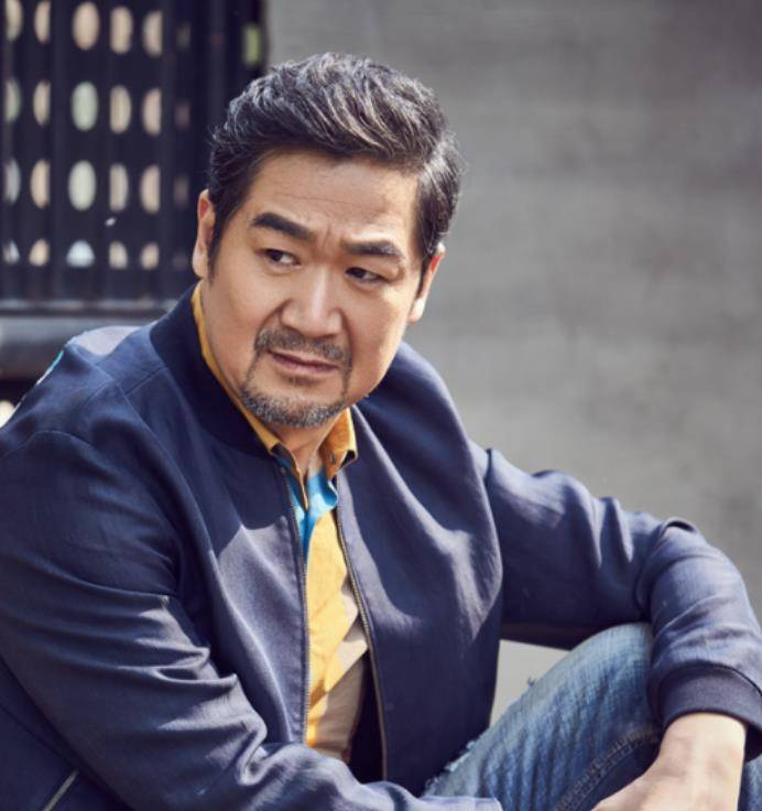 1972年,张国立与尸体同睡4晚,头发一夜掉光,至今不敢回忆