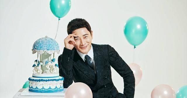 前段时间两人参加一个节目的时候,问及两人之间打算,罗晋表示"年纪大