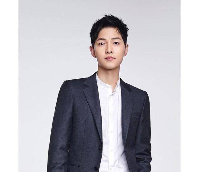 宋仲基签约新公司为什么会上热搜?大家如何评论的?_支持_作品_花路