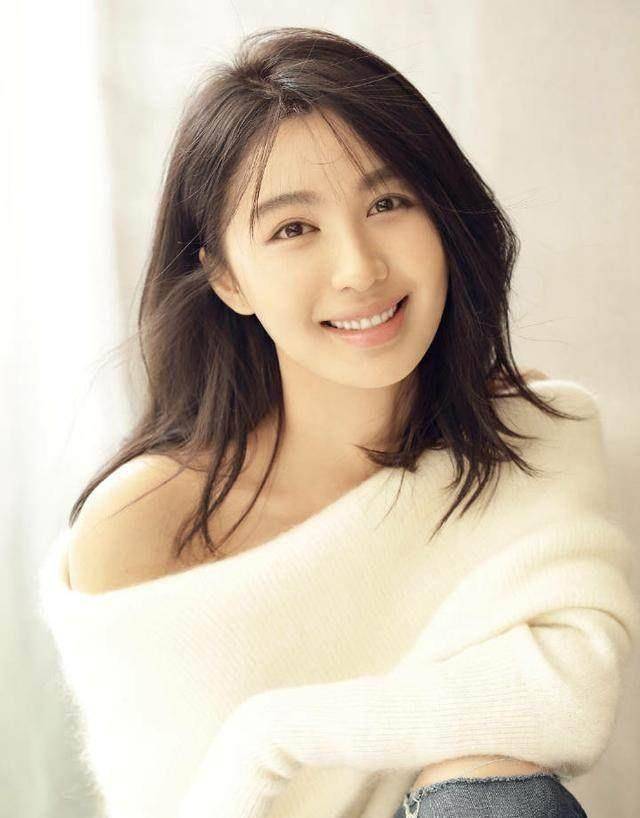 她曾是黄晓明前女友,鹿鼎记里的美女曾柔,如今更成熟性感_李菲儿_电视