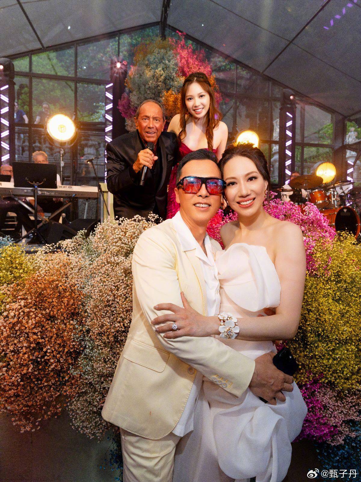 甄子丹60岁生日,汪诗诗与团队安排聚会,明星朋友到现场祝贺_夫妇_老婆