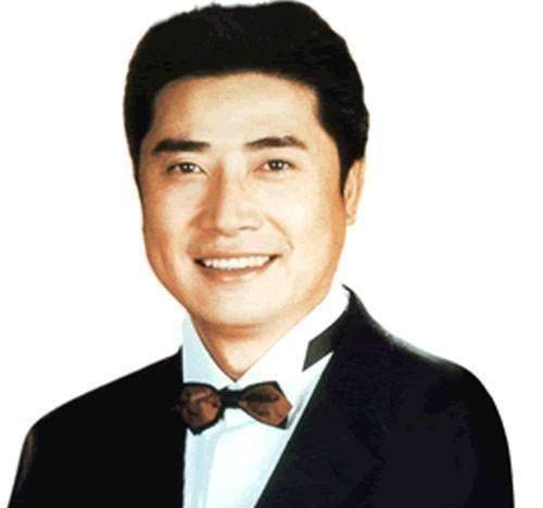 昔日春晚5位帅哥主持近况如何亚宁成总裁张政级别高而他被遗忘_观众