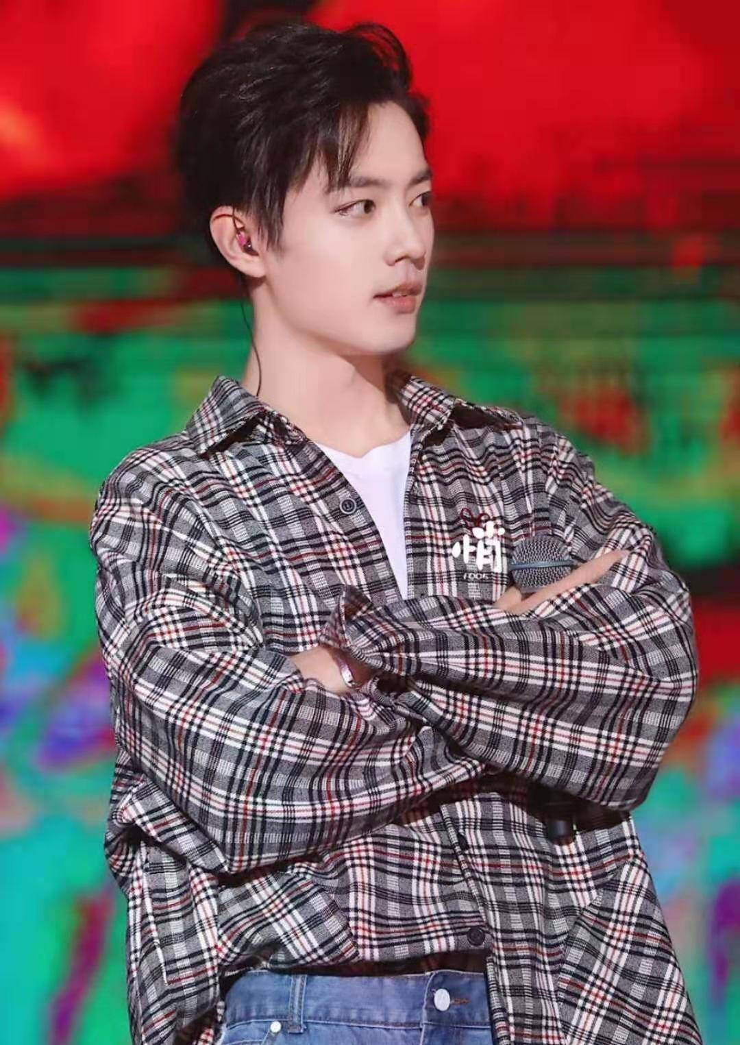 王一博明明抢代言?