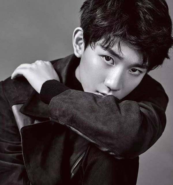 王源出道成绩引发热议!