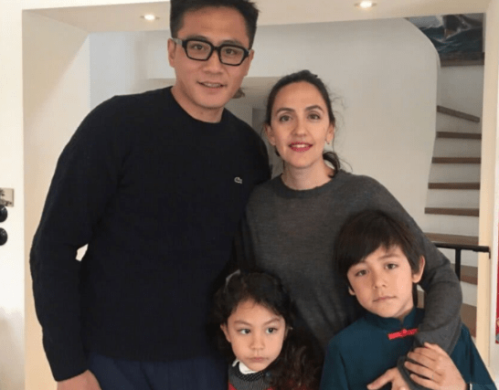 刘烨与妻子安娜合作演话剧 幸福地称感觉像新蜜月_感情_婚姻_丈夫