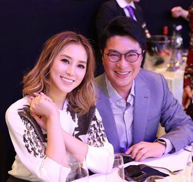 徐子淇黎姿两大贵妇同框,后者颜值终于跌落神坛_香港会展中心_保养