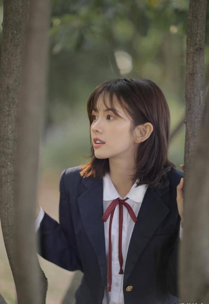 小清新风格的女生拍写真,青春烂漫的模样,让宅男格外心动