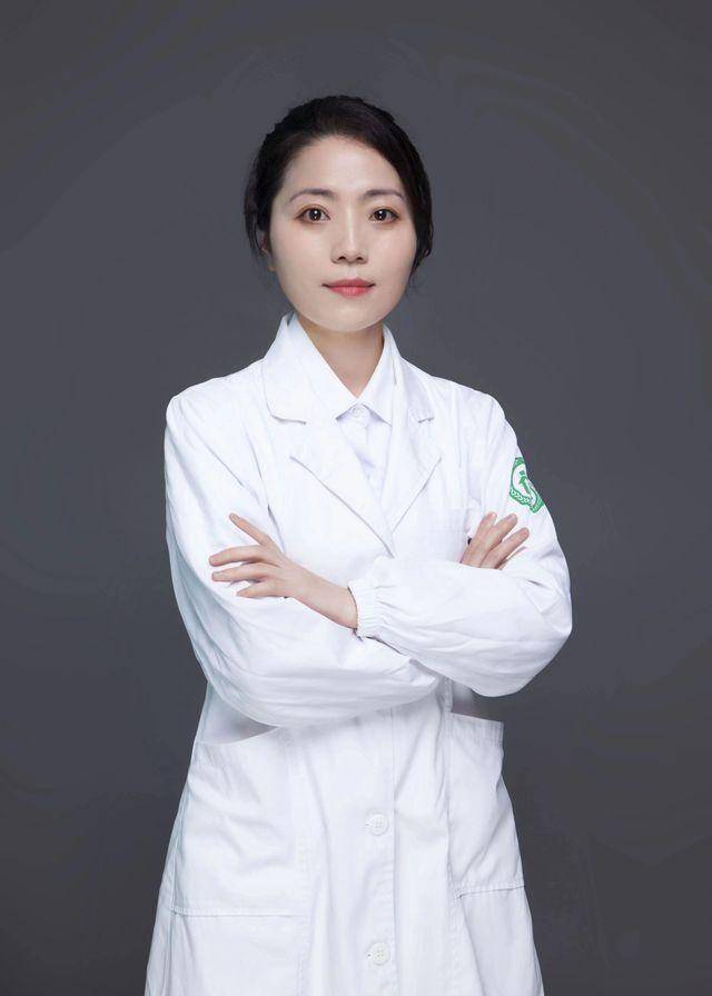 她是家门口的"最美敬老爱老助老医护"_胡海_胡医生_爷爷