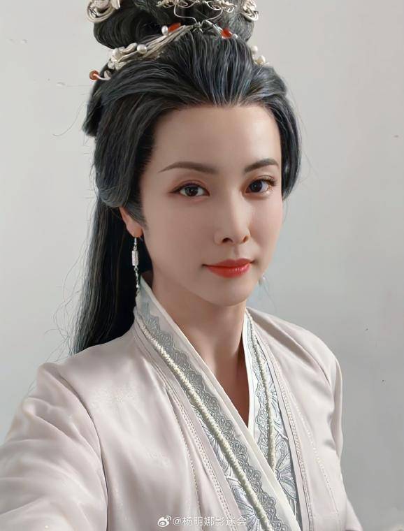 演员杨明娜成为暑期"霸屏"女演员,参演多部热播剧_角色_观众_剧中