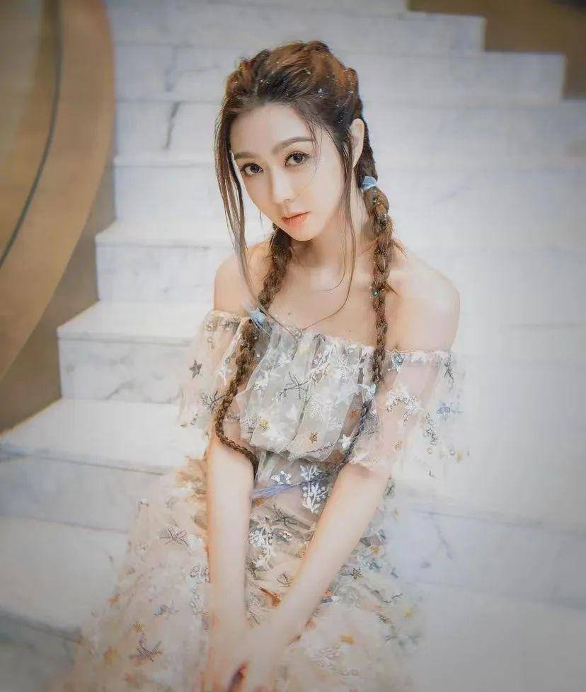 40岁走可爱风不违和,甜妹薛凯琪才是最顶的_少女_清透_姐姐