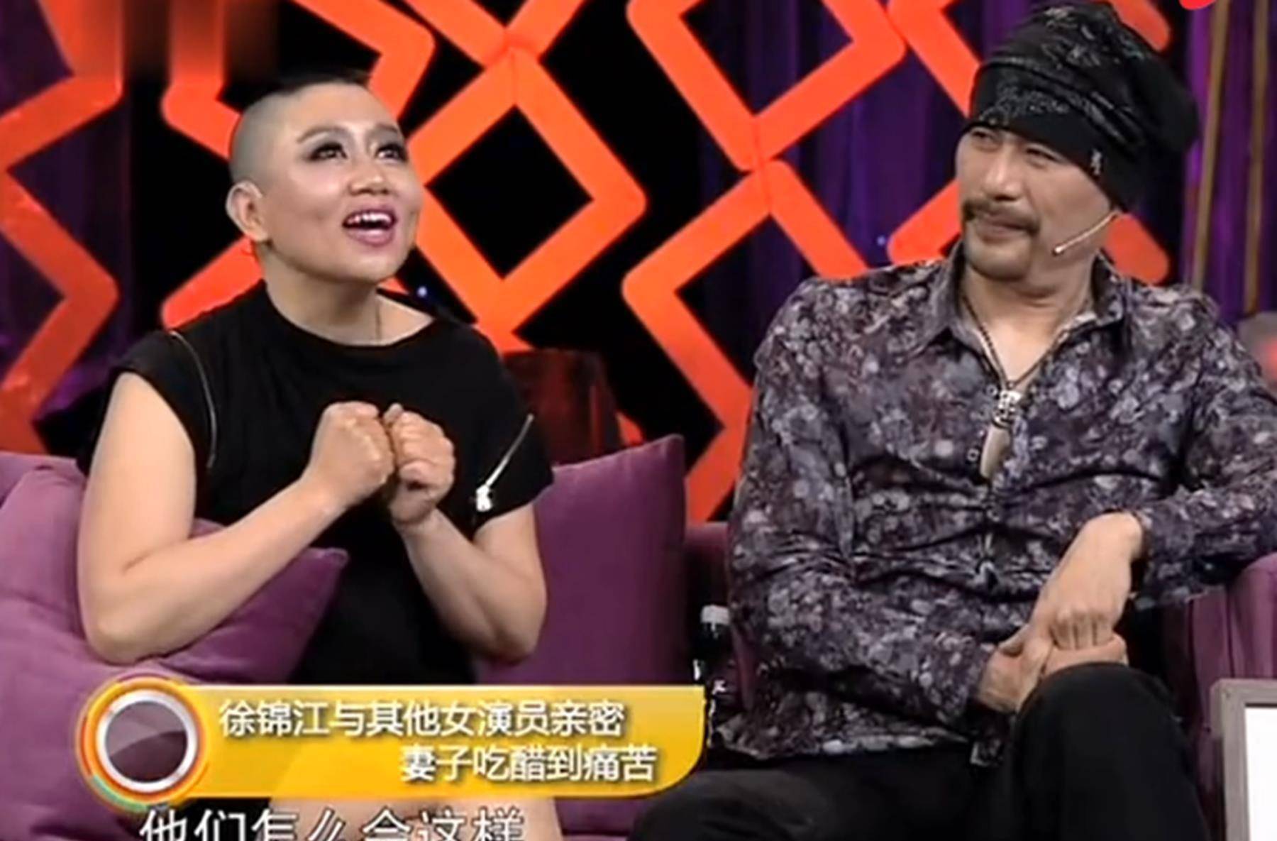 徐锦江对路过女兵一见钟情,当场求婚,妻子:下辈子还要再来一次_电影