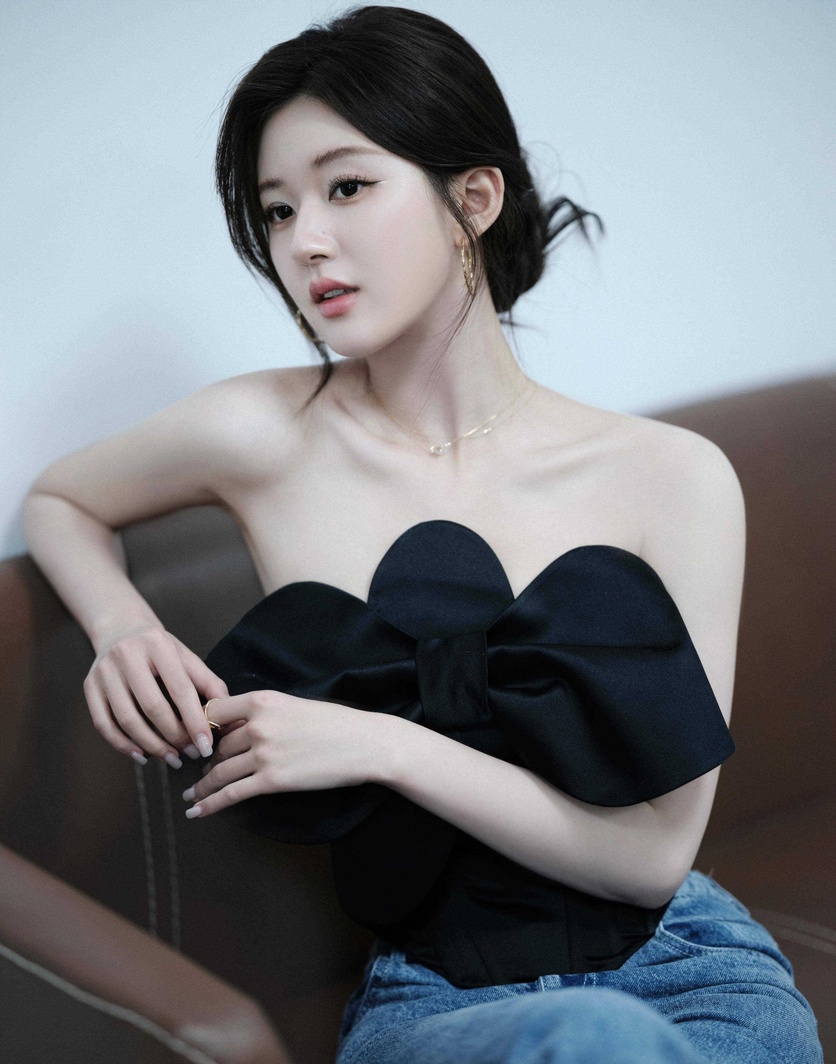 赵露思蝴蝶结抹身材造型_穿着_设计_时尚