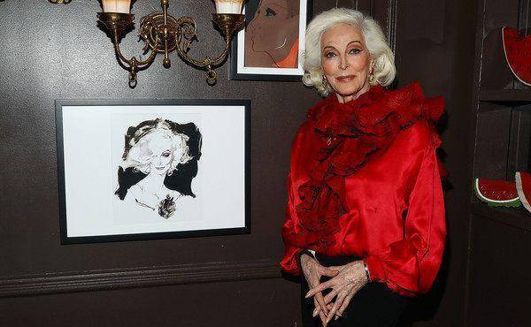 "奶奶级超模"卡门,80多岁在舞台上如同女王一般,网友:我相信_气质