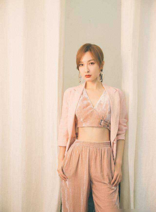 的主持人,从小透明到女强人,细数吴昕的主持之路_杜海涛_何炅_大连