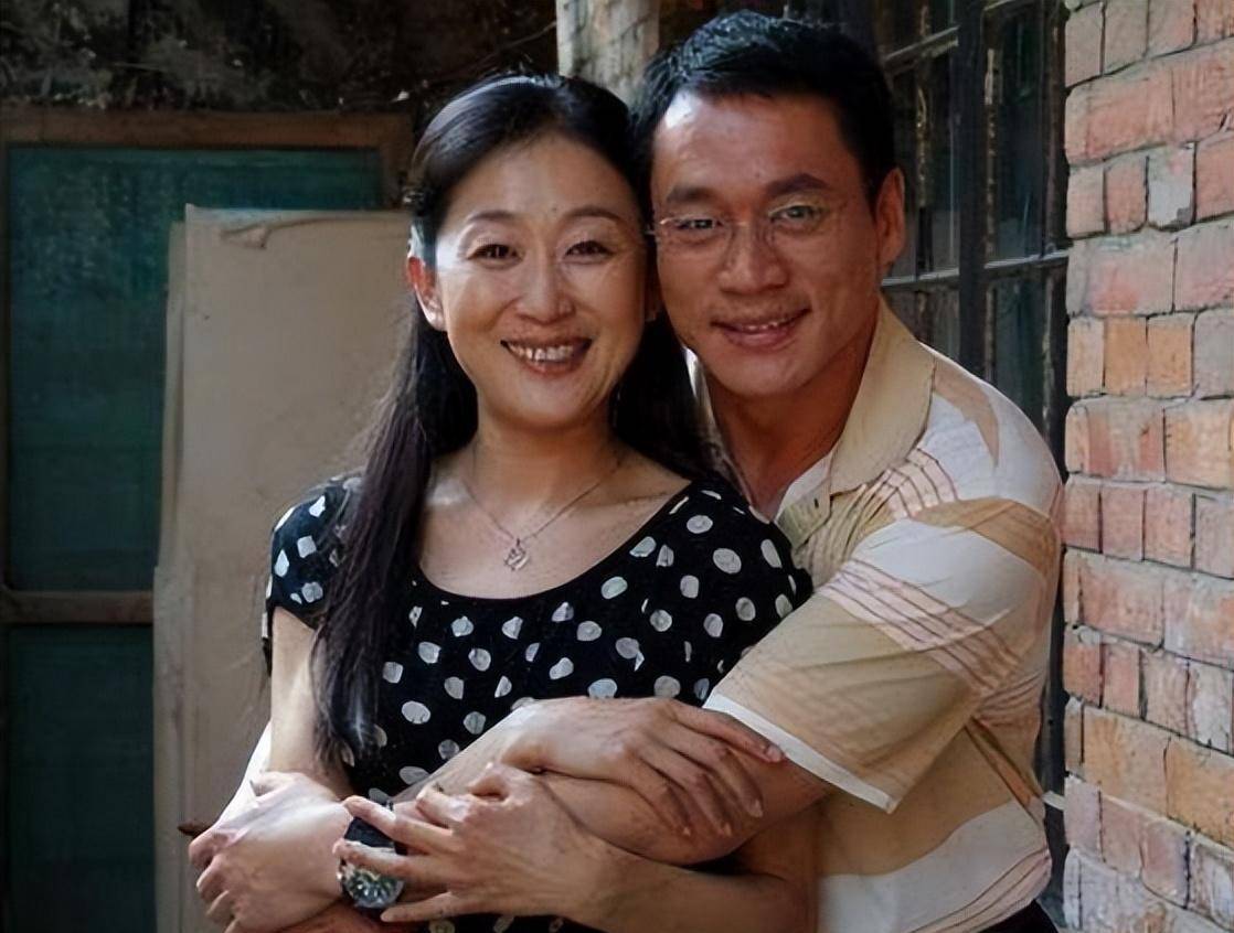 就此,陈瑾和哥哥陈准约定,两人这辈子都不结婚不生孩子,等老了,退休了