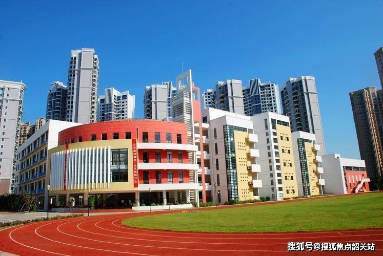 中小学有石楼中心小学,石楼一中,石楼二中,广铁一中,医院有广州医学院