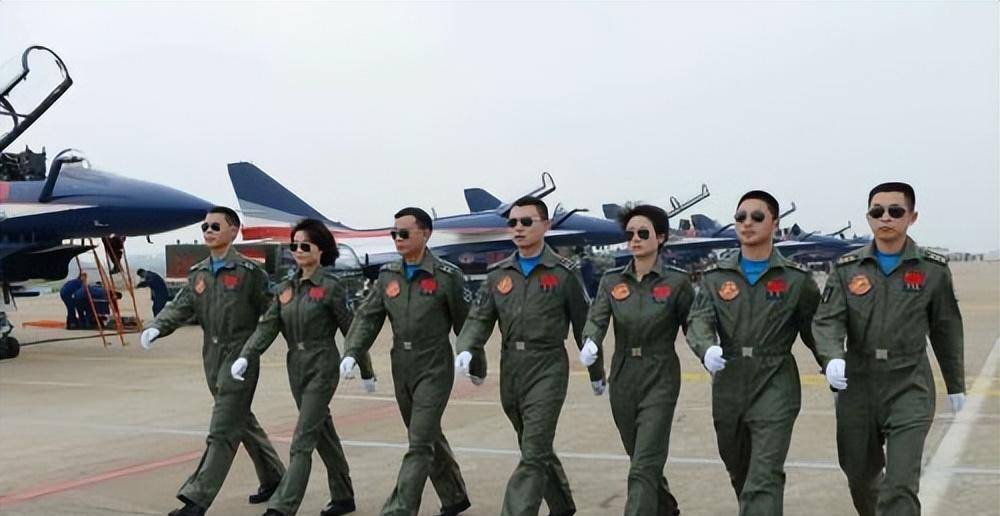 为什么飞行员几乎全是军官，而没有士兵？