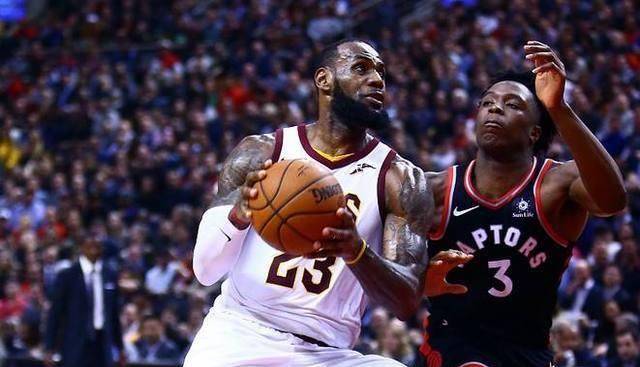 半场又落后25分,詹皇怒吼指导防守,泰伦卢却不见踪影_詹姆斯_骑士