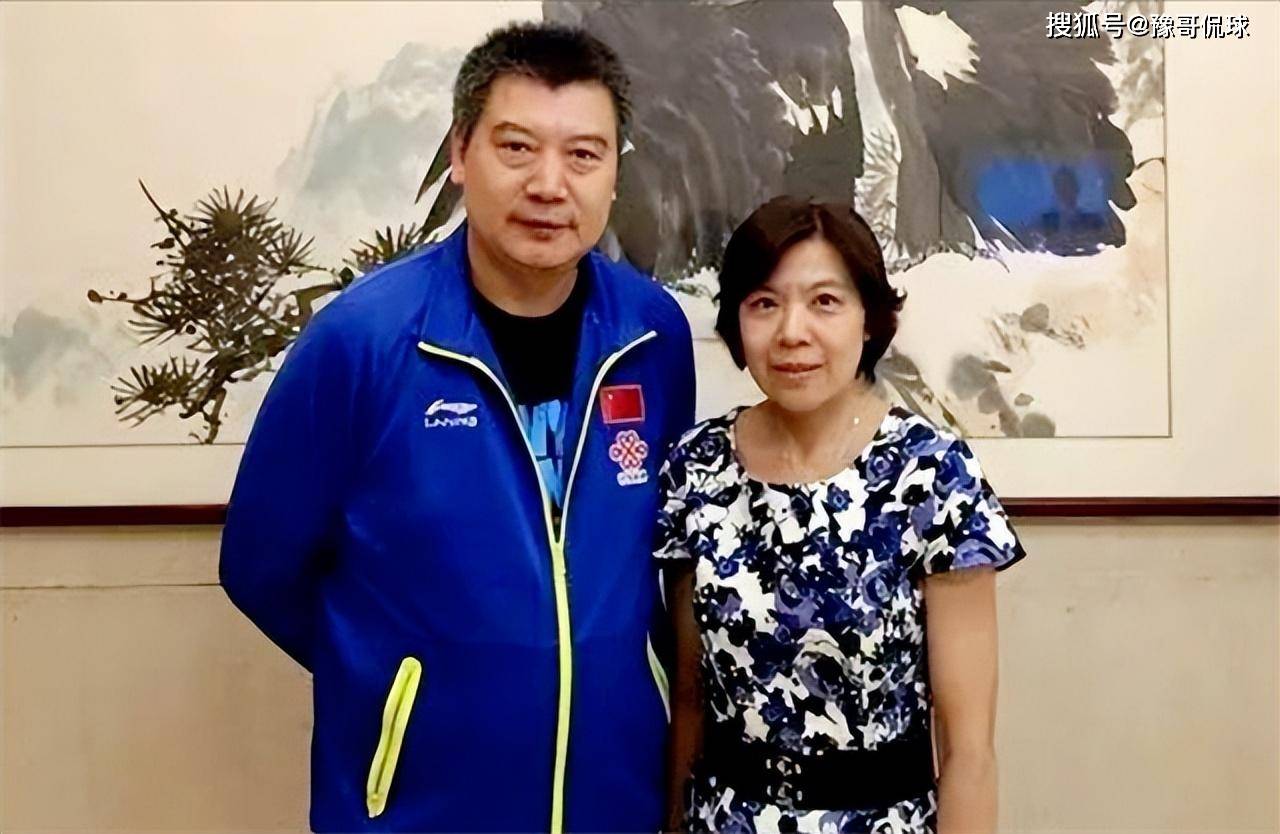 乒乓球教练李隼妻子图片