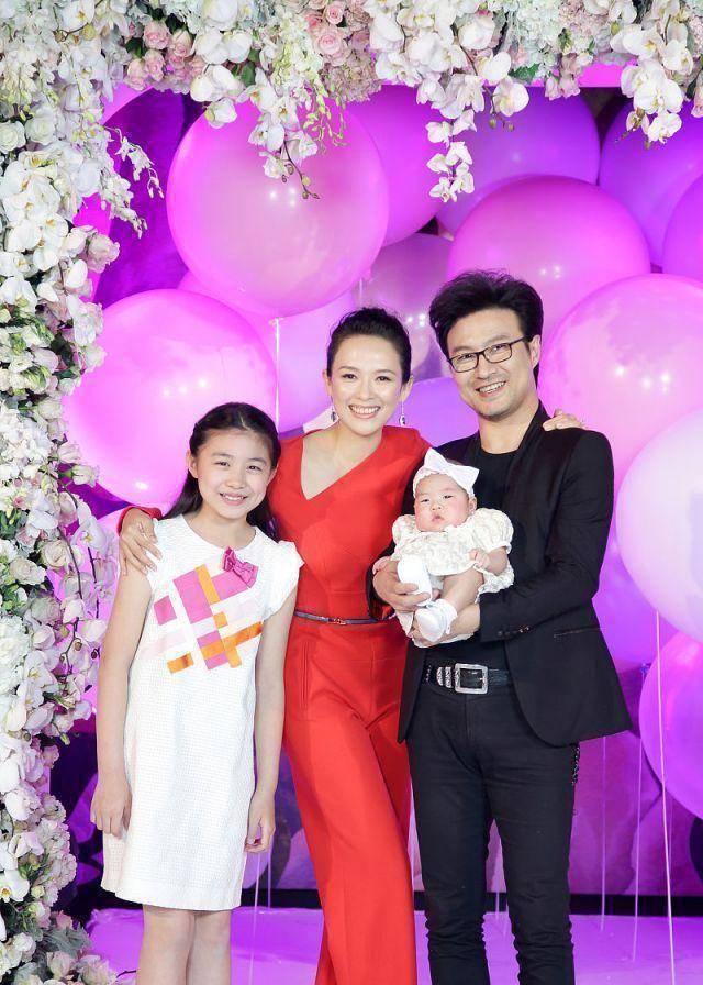 章子怡小苹果出游,两人很亲密,小苹果身高惹人羡慕_时候_汪峰_孩子