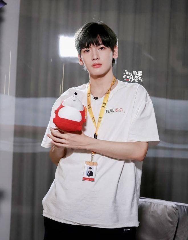 翟潇闻为演戏可以奉献腹肌,拒绝告白女版自己因为…_姚琛_车神_什么