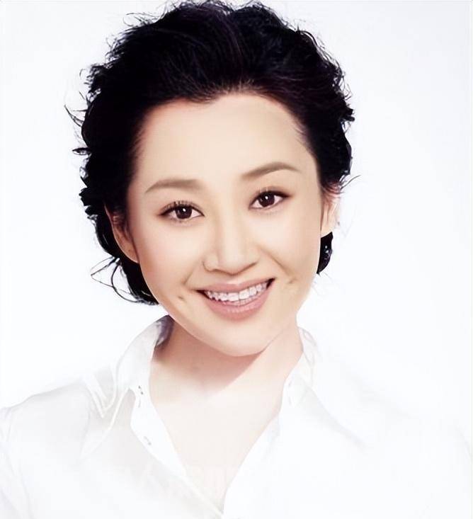 中国有酒窝的女演员图片