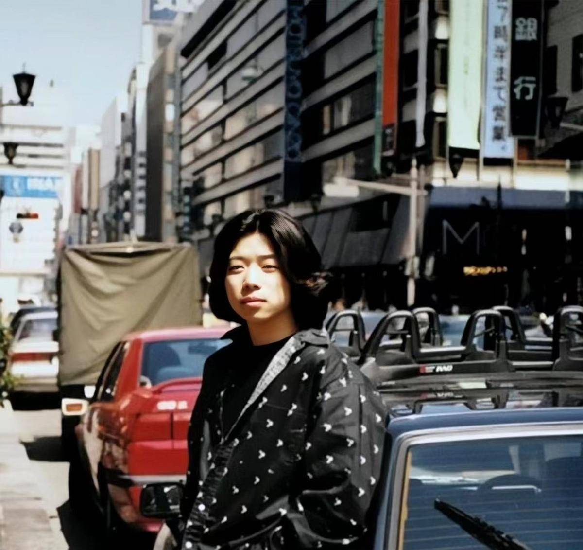 郭峰:3段感情皆无疾而终,未成家就已白头,60岁与母亲相依为命_音乐