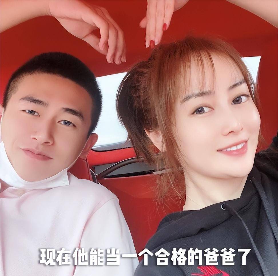 "黑魔仙小月"扮演者孕5个月,挺孕肚拍bgm卡点,老公比她小10岁_周娇