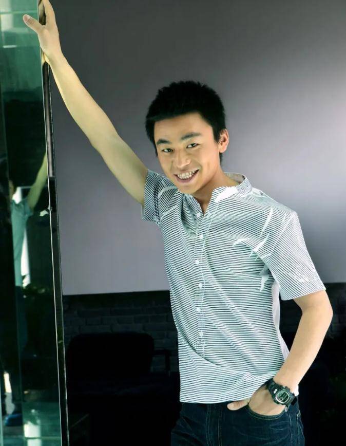 40岁的王宝强,历尽沧桑,终于学会了享受生活_小时候_少林_电影