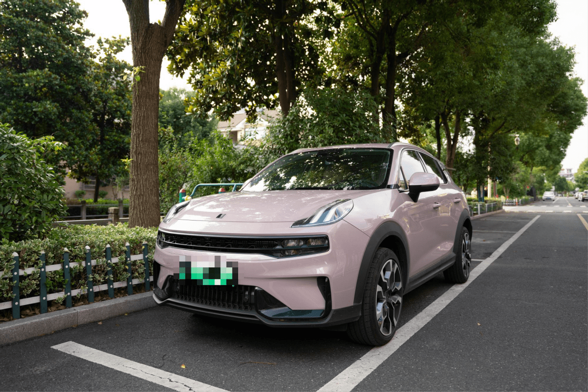 希克斯×焦绿猫又出海报了,领克06 remix很懂年轻人_搜狐汽车_搜狐网