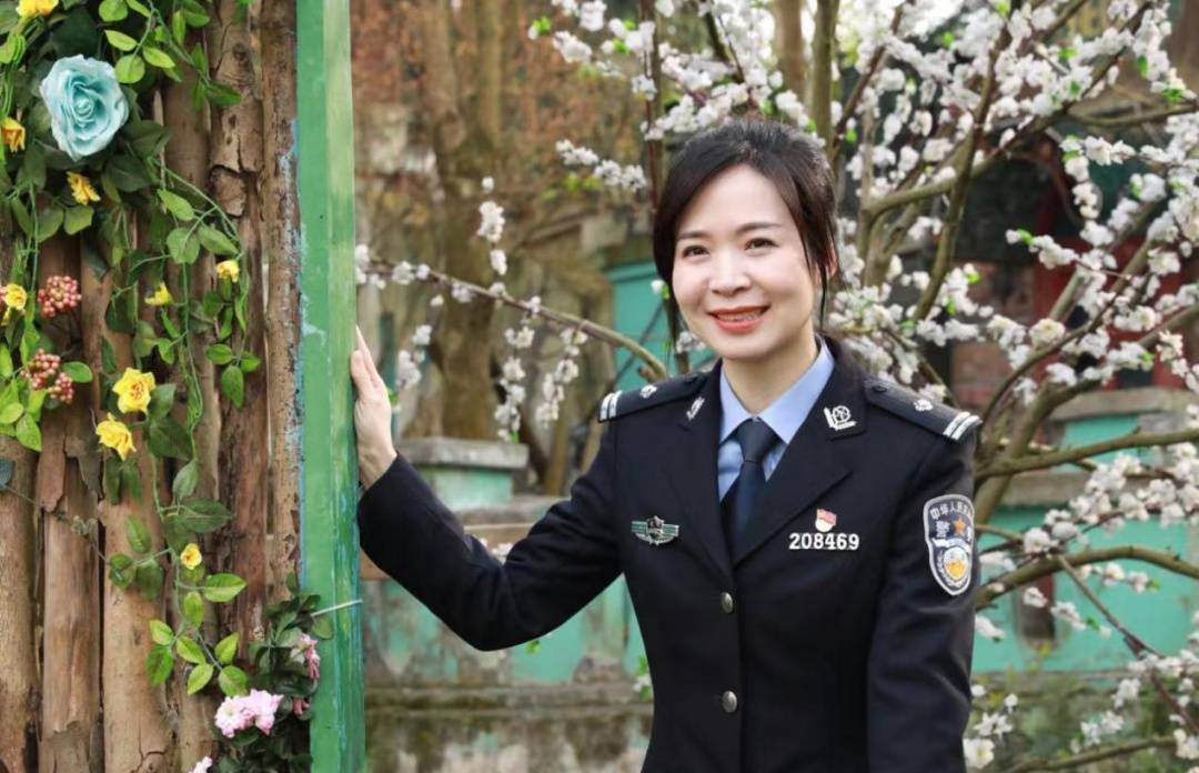 从橄榄绿到警服蓝 | 永葆初心 使命依然_本职工作_警龄_作风