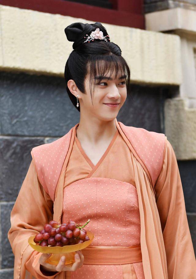 《天舞纪》吴佳怡被吐槽没有女主相,网友:还没许凯女装好看!