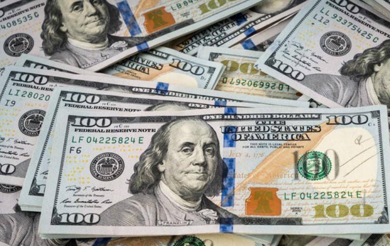 "双面富豪"李亨利:潜伏伪装爱国者30年,如今下场不值得同情!