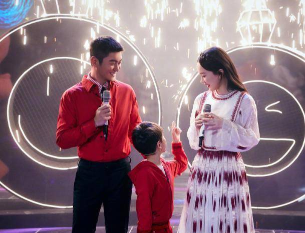 《妻子的浪漫旅行》收官,魏大勋晒大合照纪念,嗯哼惊喜出镜_丈夫_节目