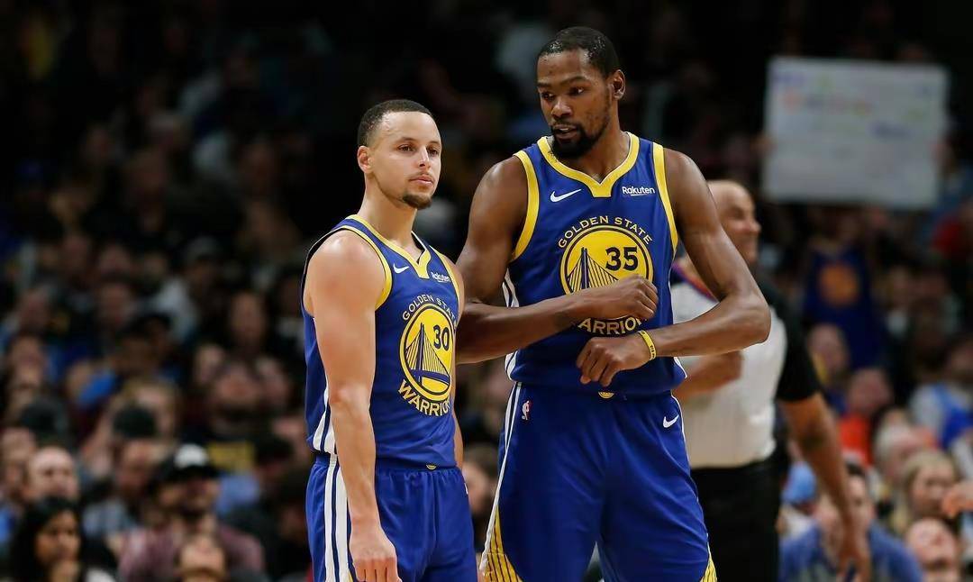 杜兰特和库里,谁是那支宇宙勇老大?_勇士_比赛_数据
