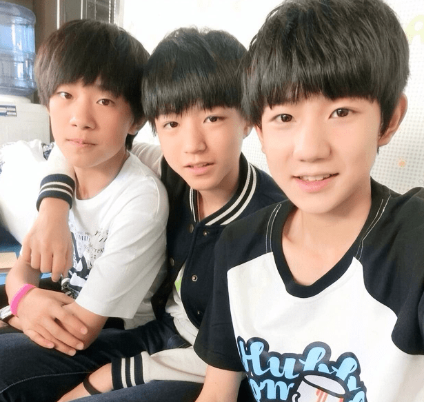 tfboys十周年演唱会门票炒到200万,易烊千玺成为三人中的佼佼者_组合