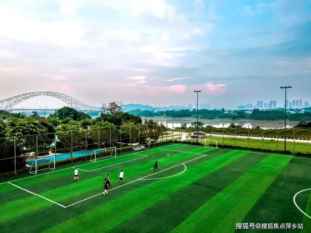 来柳州万科城,在家就能近瞰一线江景,坐拥活力社区,直接住在公园里.