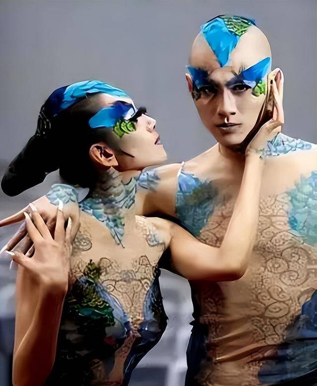 奥运之后,王迪的名声在舞蹈圈比从前更响亮,他也由此结识了杨丽萍.