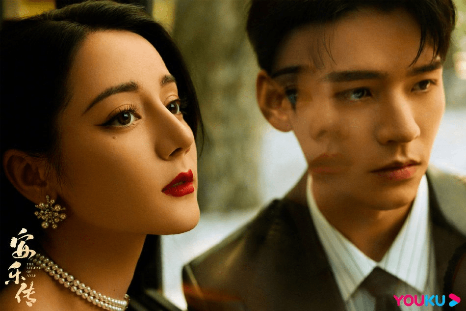 迪丽热巴龚俊复古风大片曝光 甜蜜对视张力十足_合作_演技_魅力