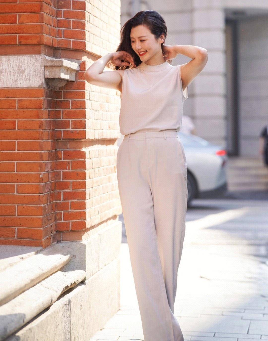 这几款早秋穿搭,让你显高显瘦又显高气质无双_衬衫_短裙_西裤