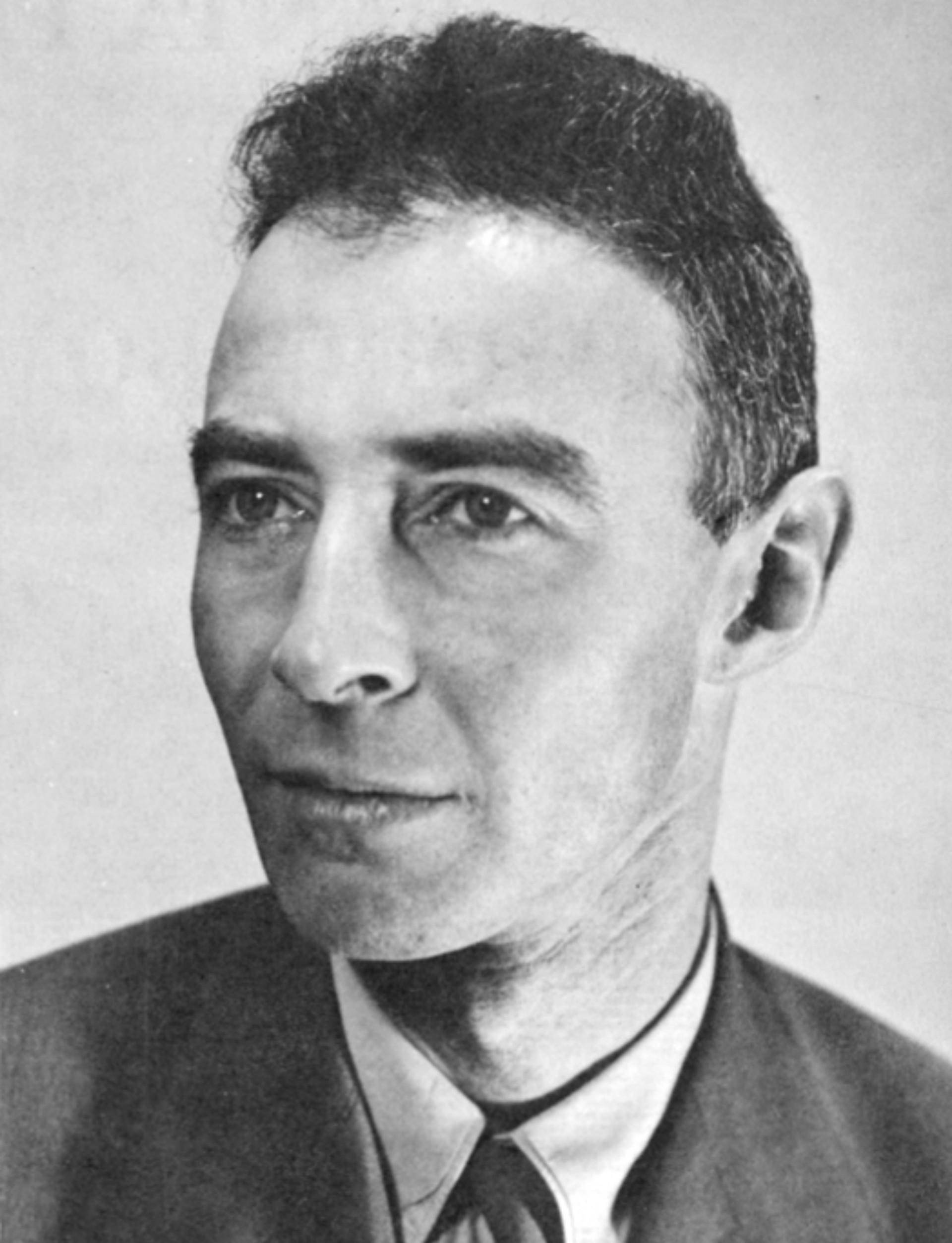 加州大学物理系中为数不多的女生,跟随塞格瑞和奥本海默学习物理